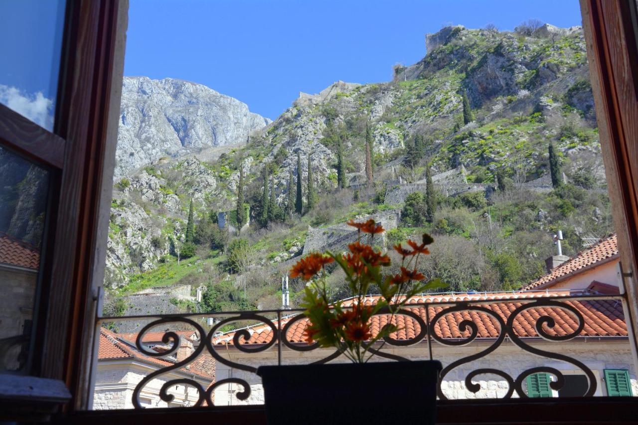 Montenegro Backpackers Home โกตอร์ ภายนอก รูปภาพ